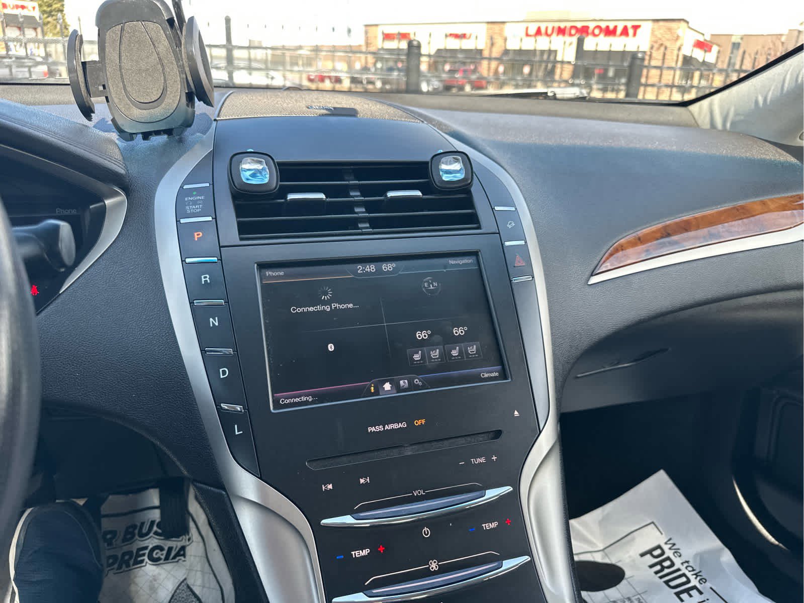 Used 2014 Lincoln MKZ Hybrid w/ Equipment Group 202A Reserve FWD image 11