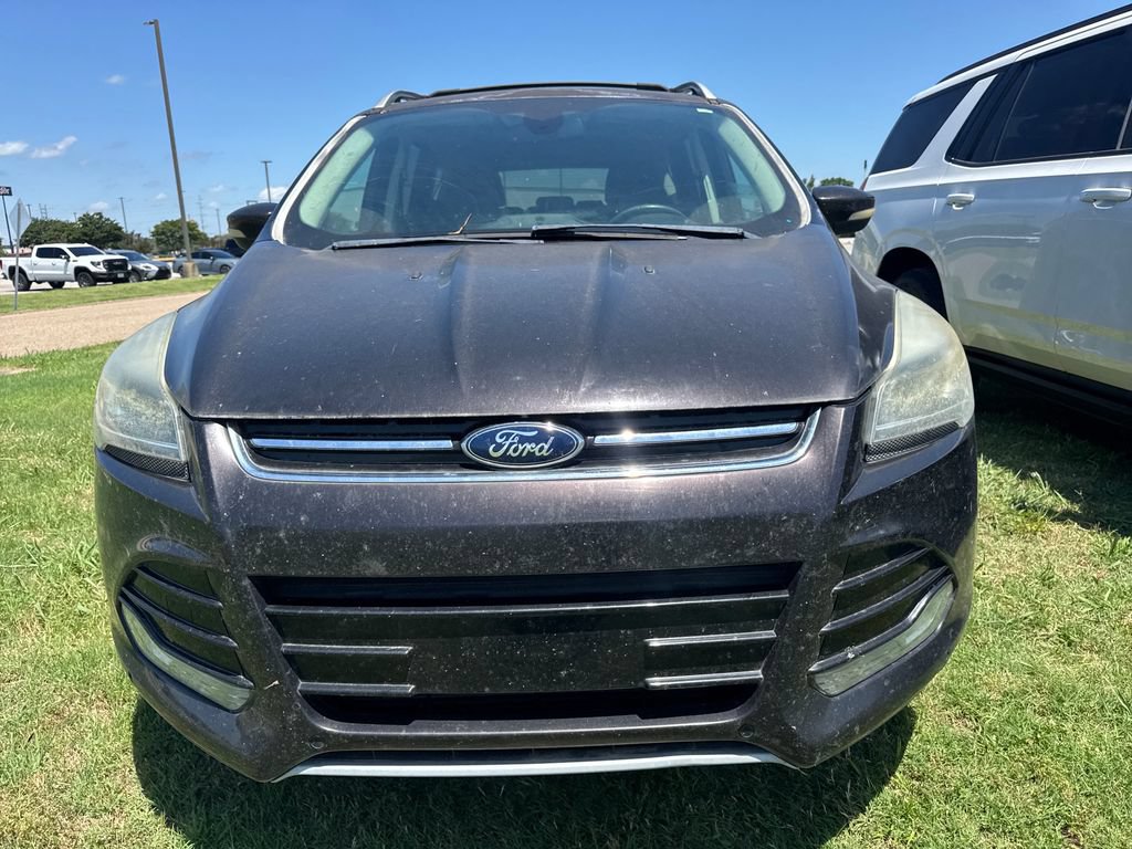 Used 2013 Ford Escape Titanium w/ Parking Technology Pkg FWD image 2