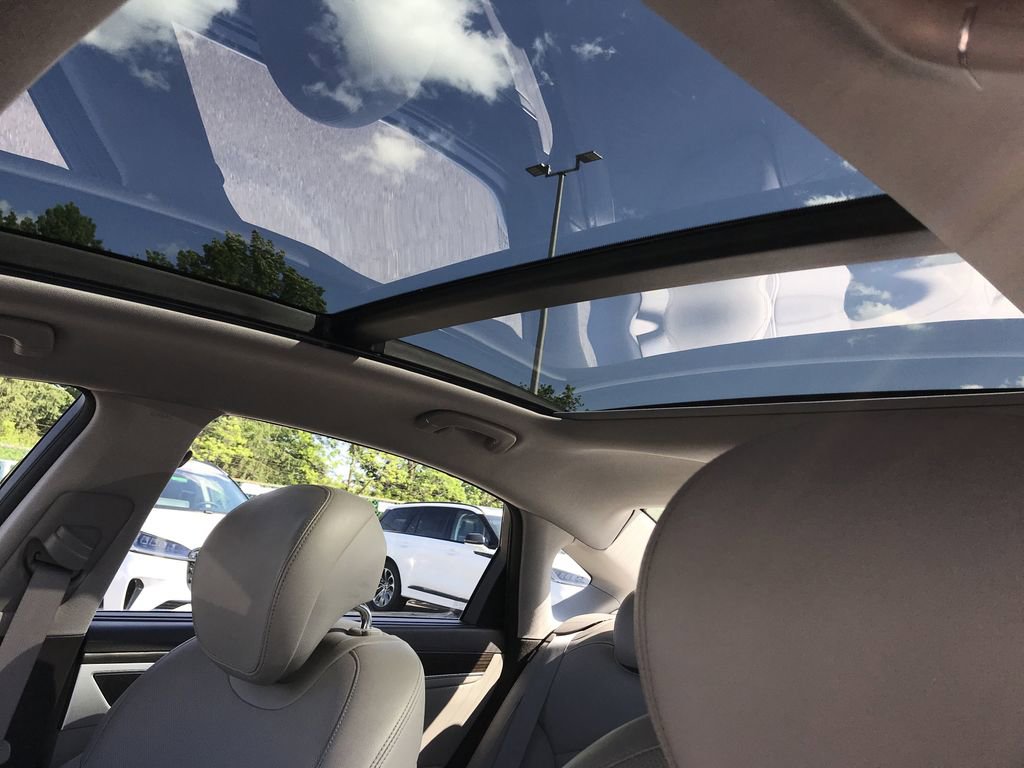 Used 2017 Genesis G80 3.8 w/ Option Group 02 AWD/4WD image 28