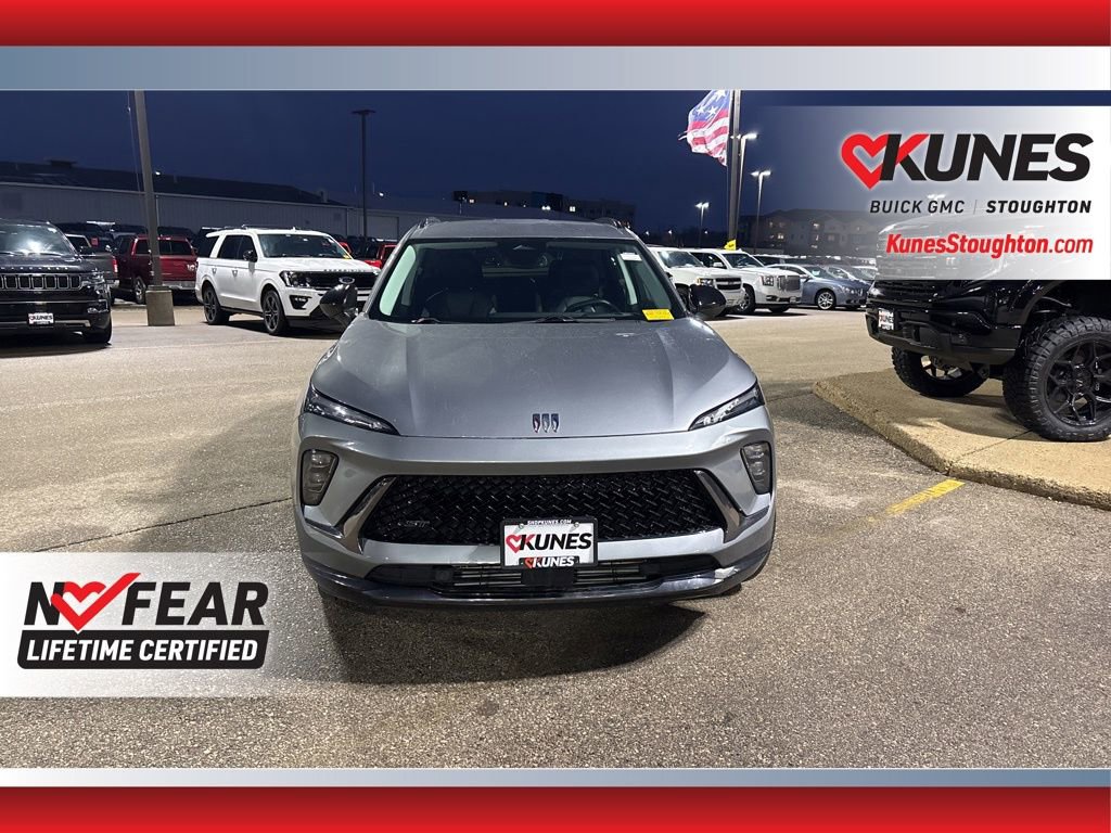 Used 2024 Buick Envision Sport Touring image 4