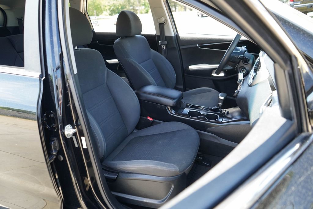 Used 2019 Kia Sorento L FWD image 13