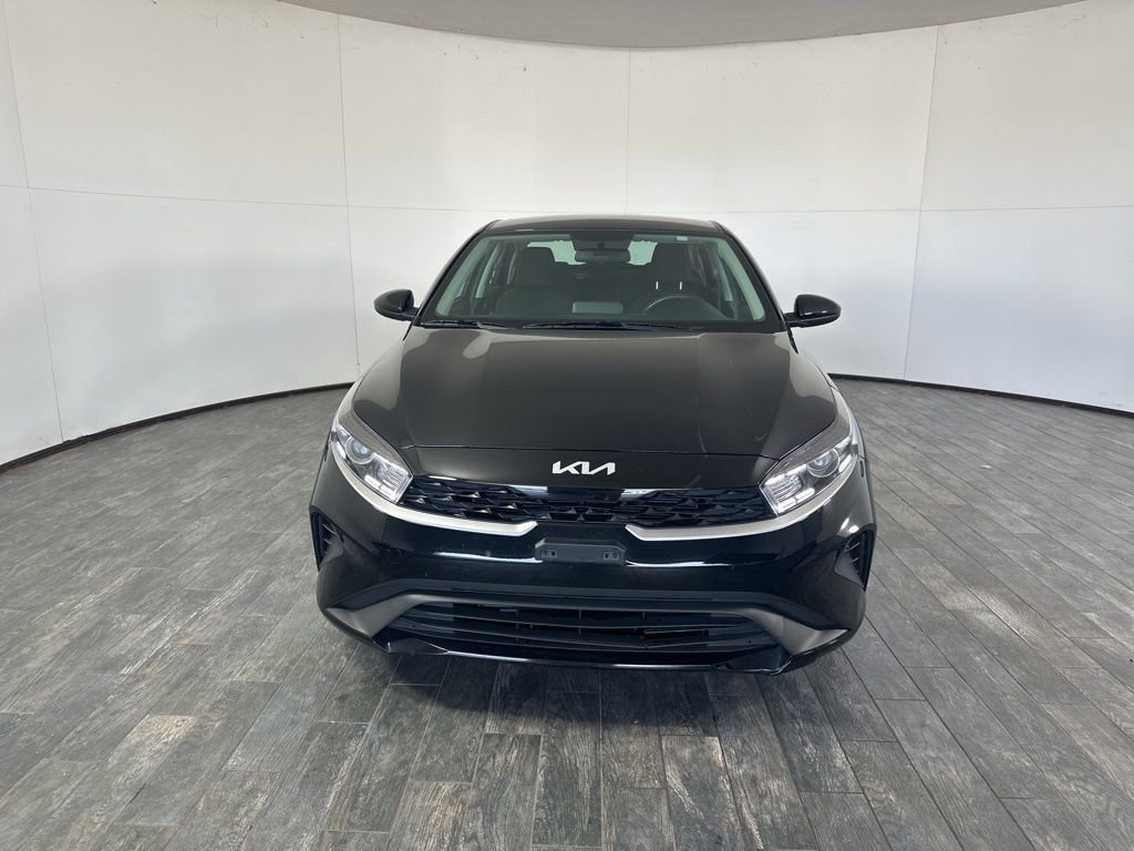 Used 2024 Kia Forte LXS image 2
