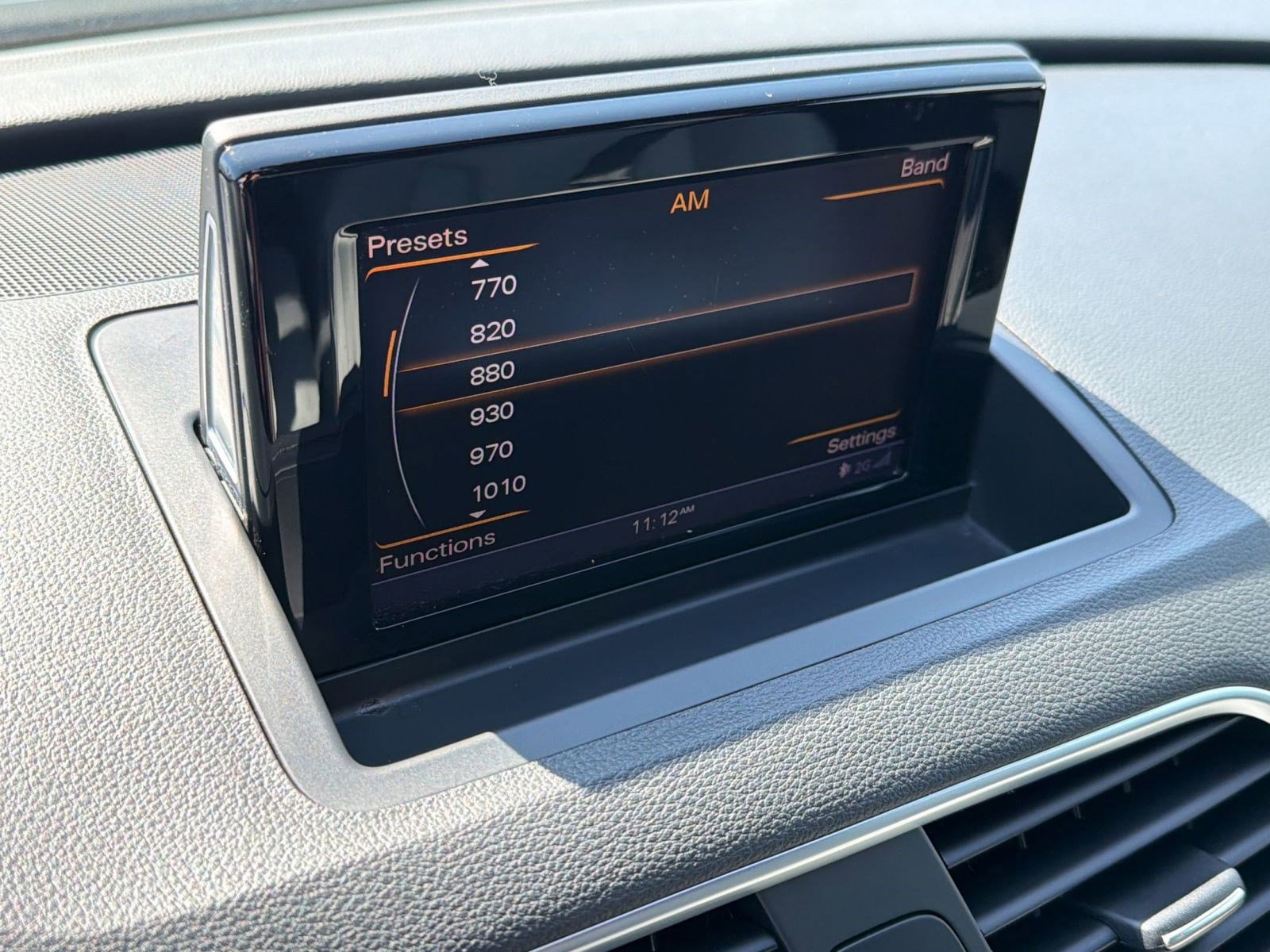 Used 2018 Audi Q3 2.0T Premium Plus w/ Premium Plus Package AWD/4WD image 22