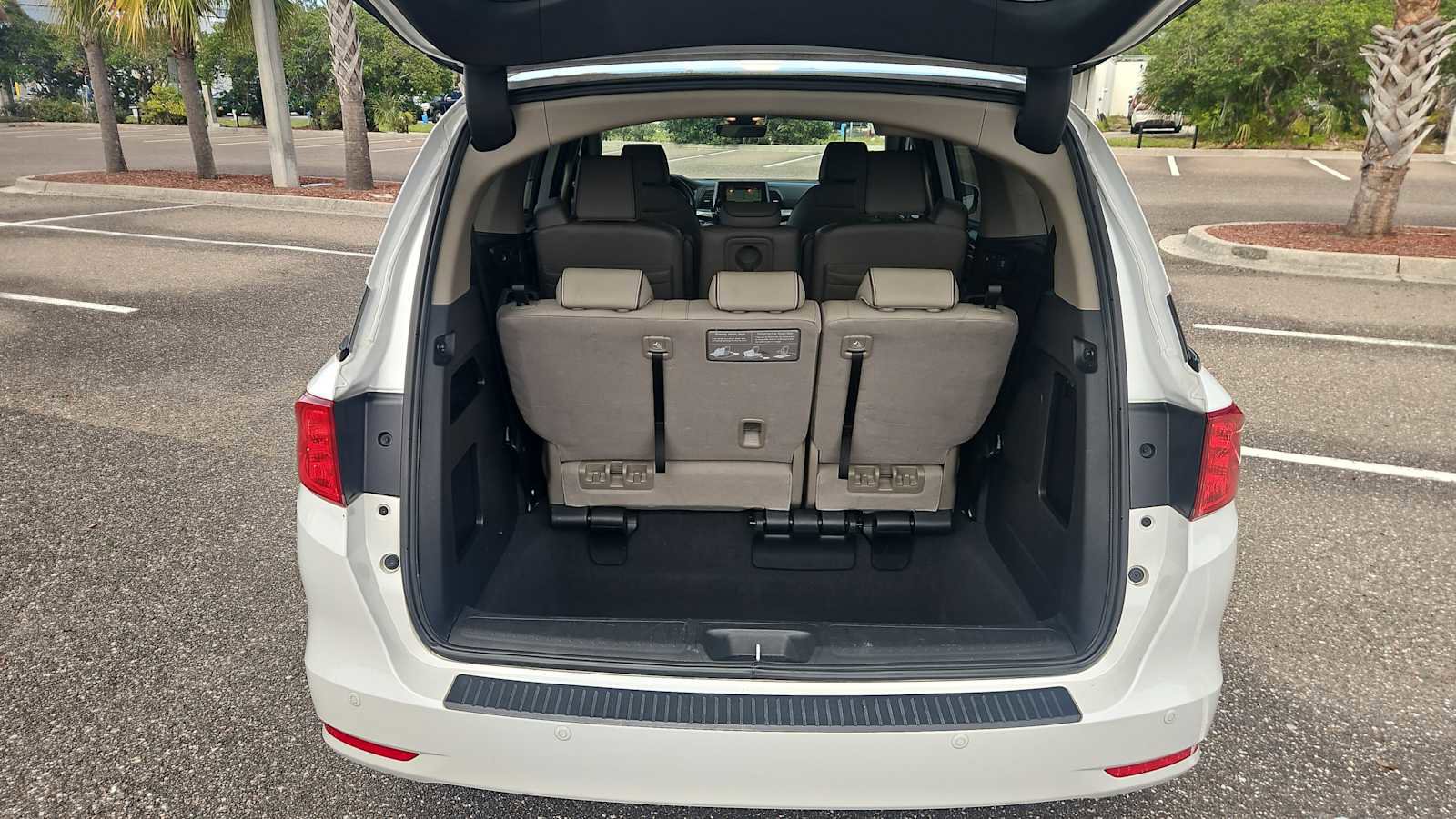 Used 2022 Honda Odyssey Elite image 21