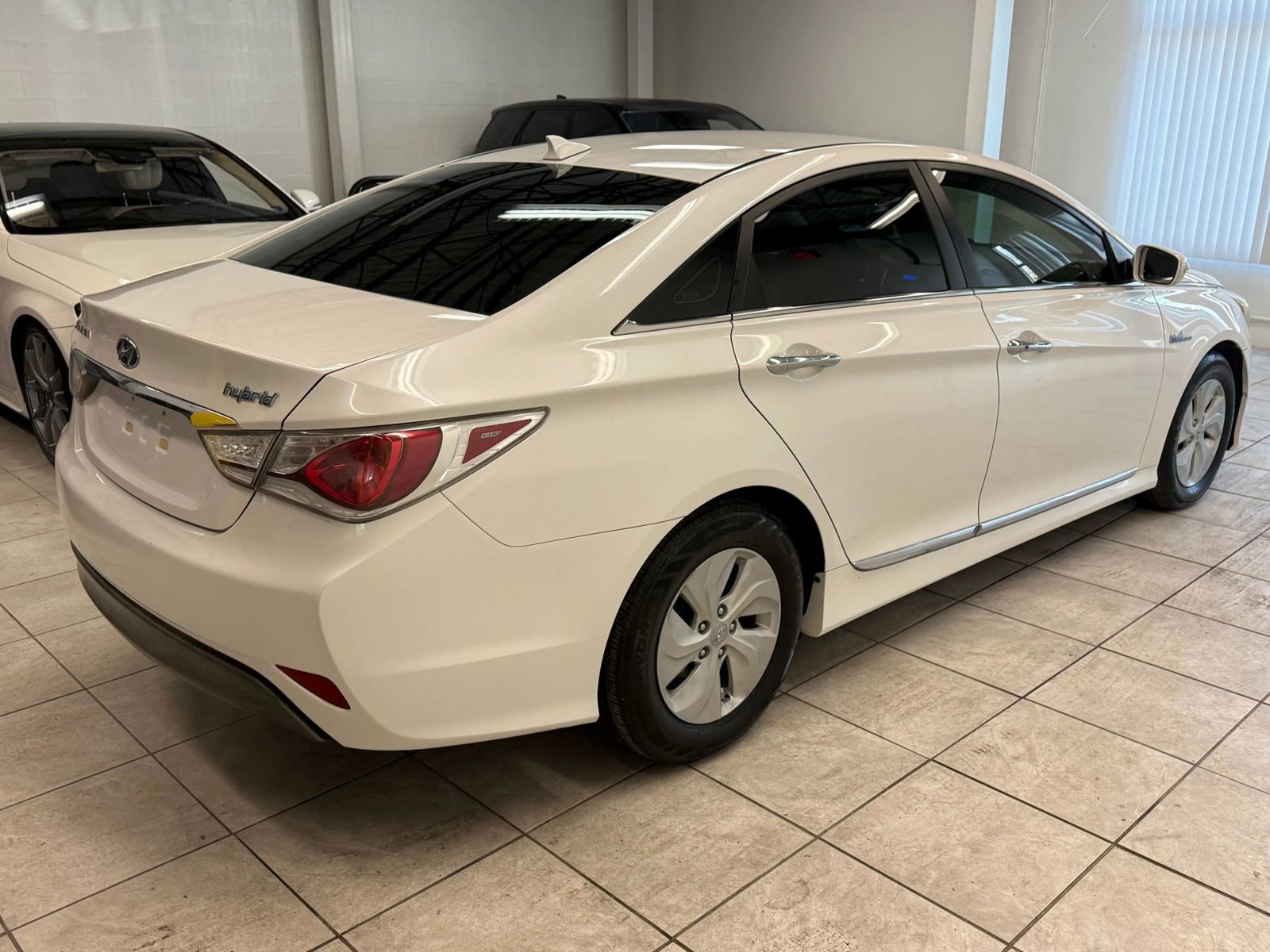 Used 2013 Hyundai Sonata Hybrid image 9