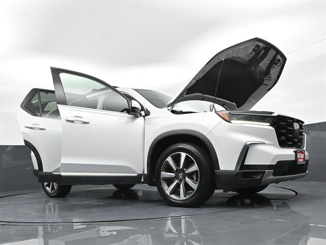 Used 2024 Honda Pilot Elite image 47