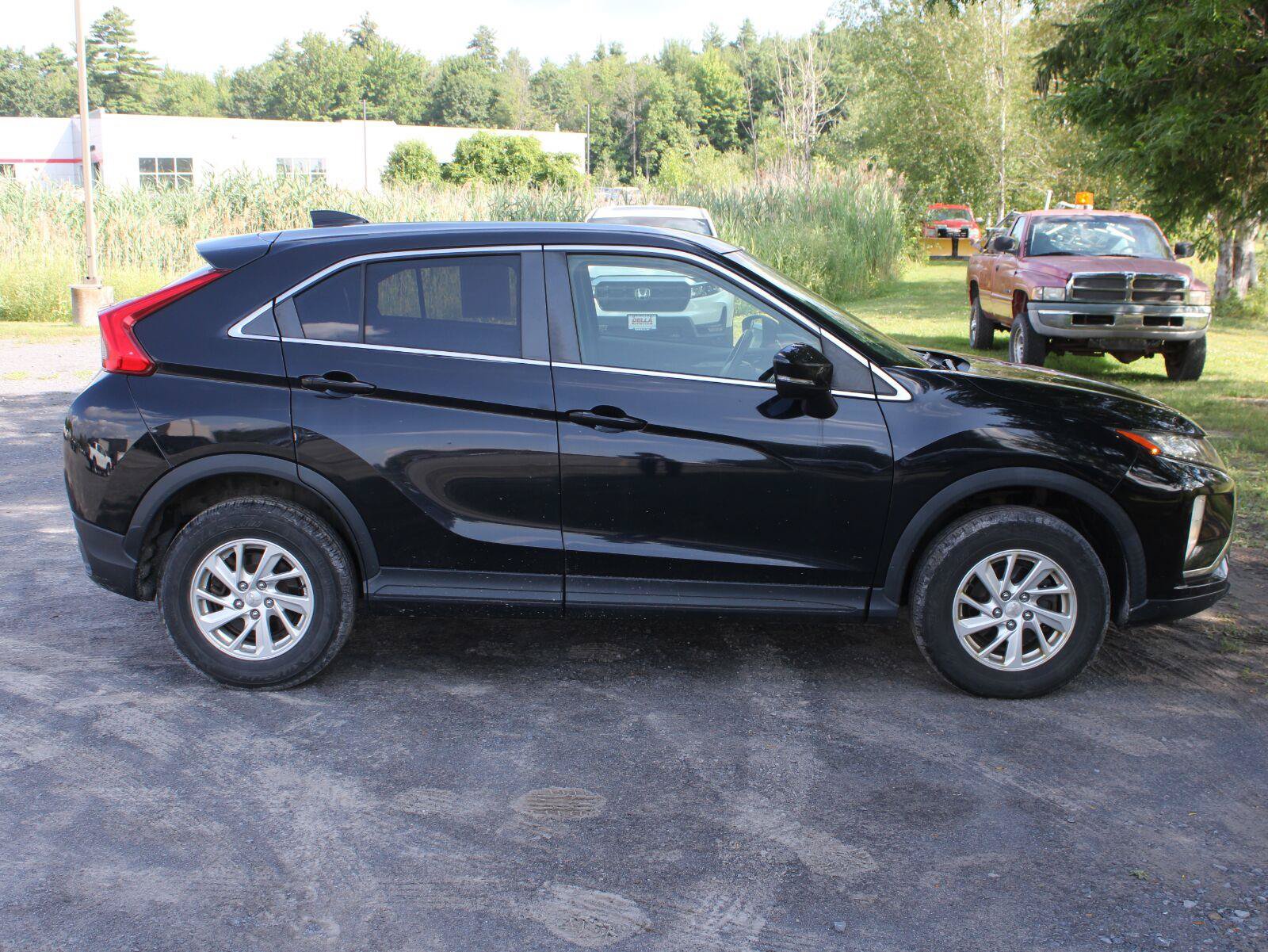Used 2019 Mitsubishi Eclipse Cross ES AWD/4WD image 4