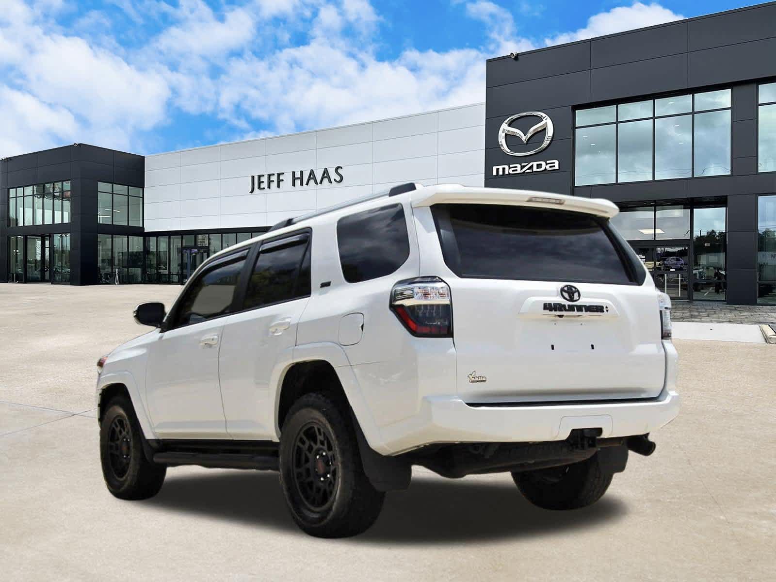 Used 2023 Toyota 4Runner SR5 Premium w/ Moonroof Package RWD image 2