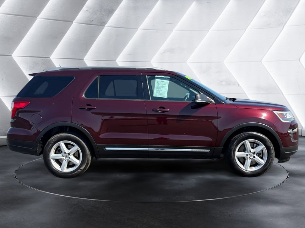 Used 2019 Ford Explorer XLT w/ Equipment Group 202A FWD image 6