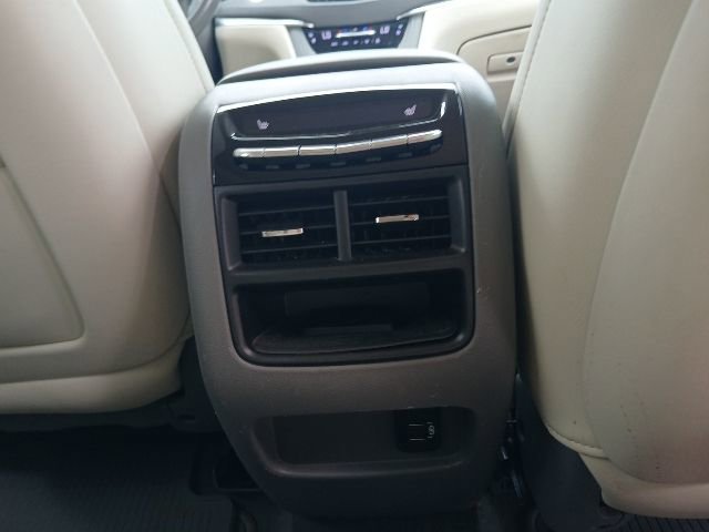Used 2019 Cadillac XT5 Premium Luxury FWD image 12