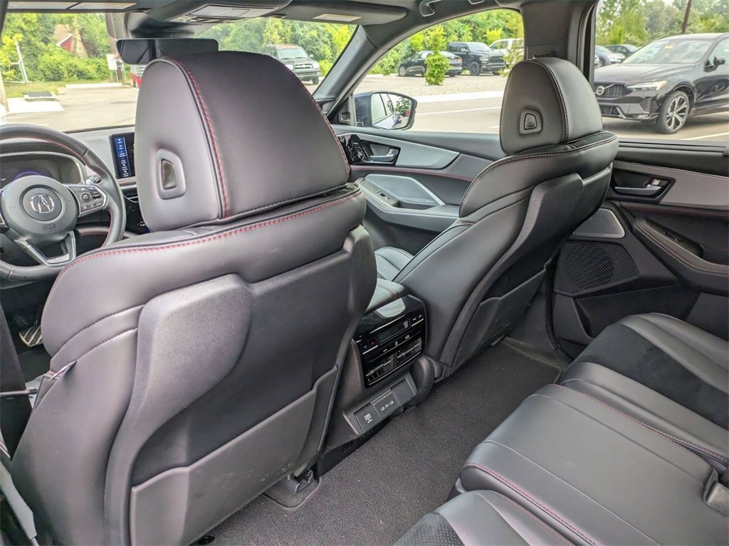 Used 2025 Acura MDX A-Spec image 26