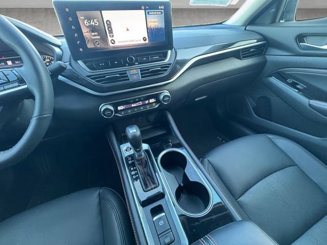 Used 2023 Nissan Altima 2.0 SR FWD image 3