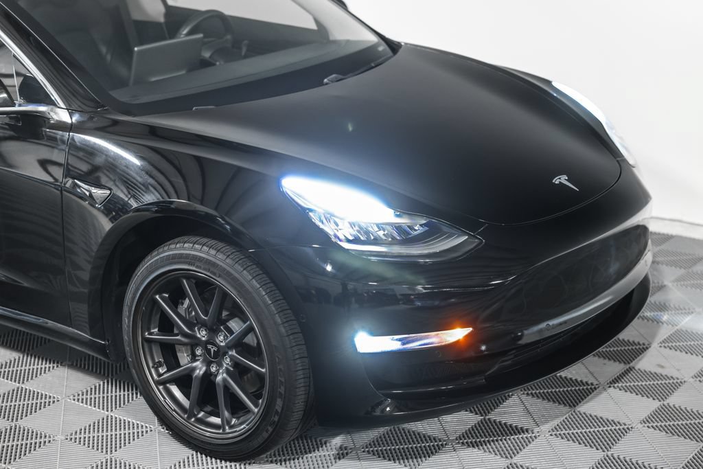 Used 2019 Tesla Model 3 Standard Range Plus RWD image 5