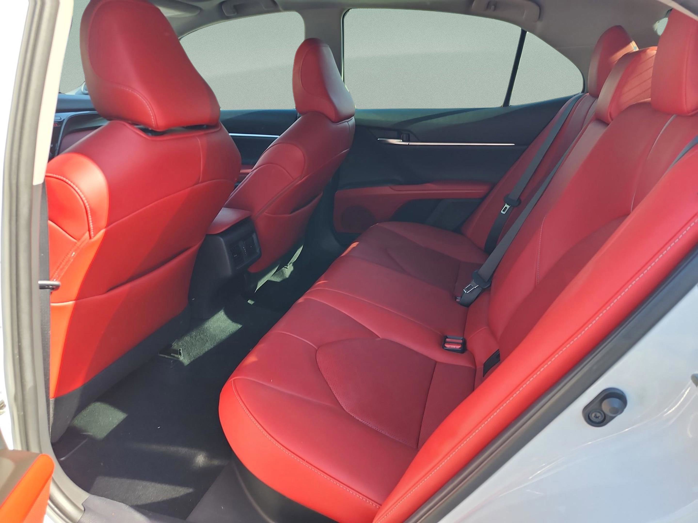 Used 2021 Toyota Camry XSE image 15