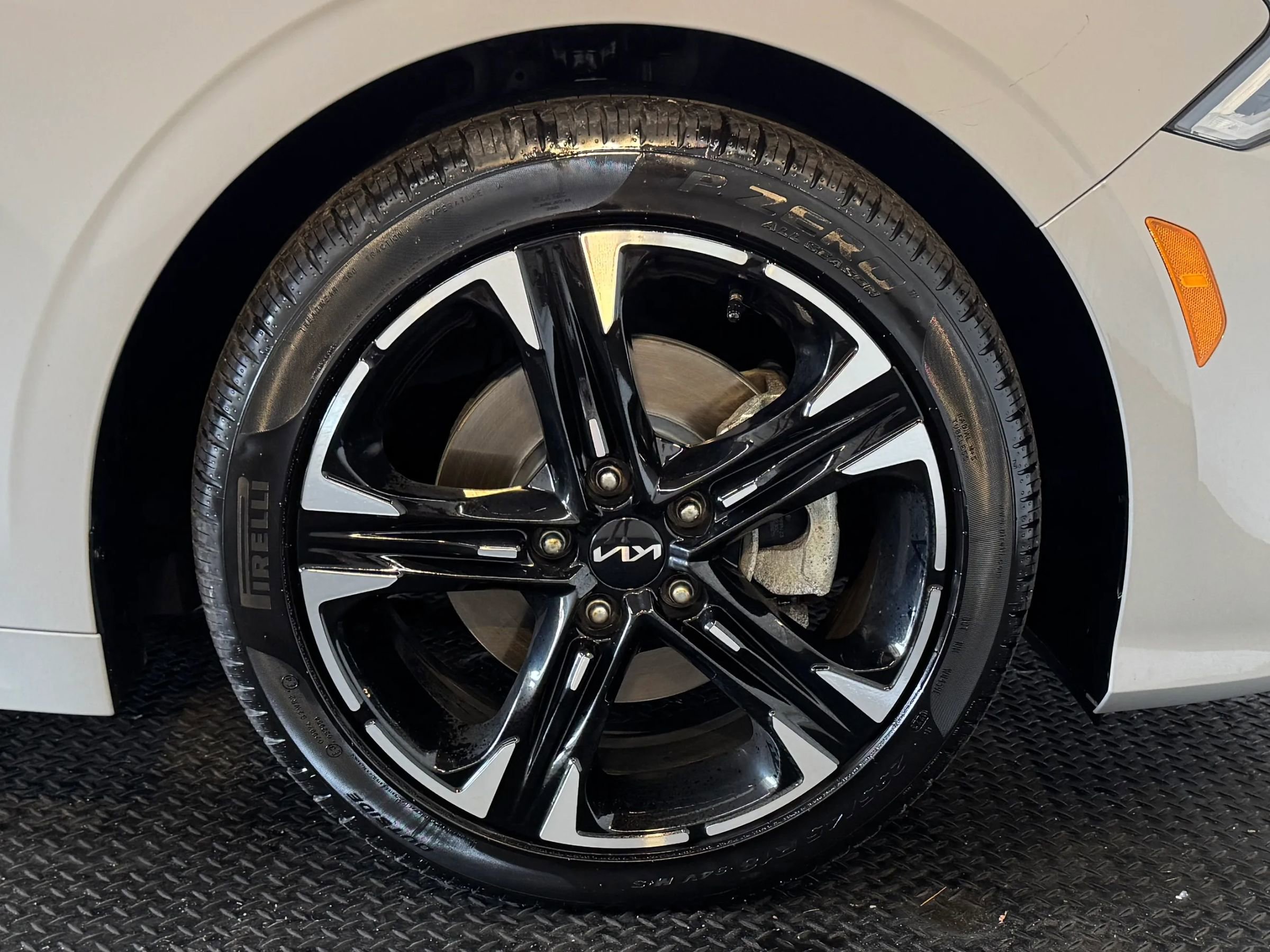 Used 2023 Kia K5 GT-Line image 9