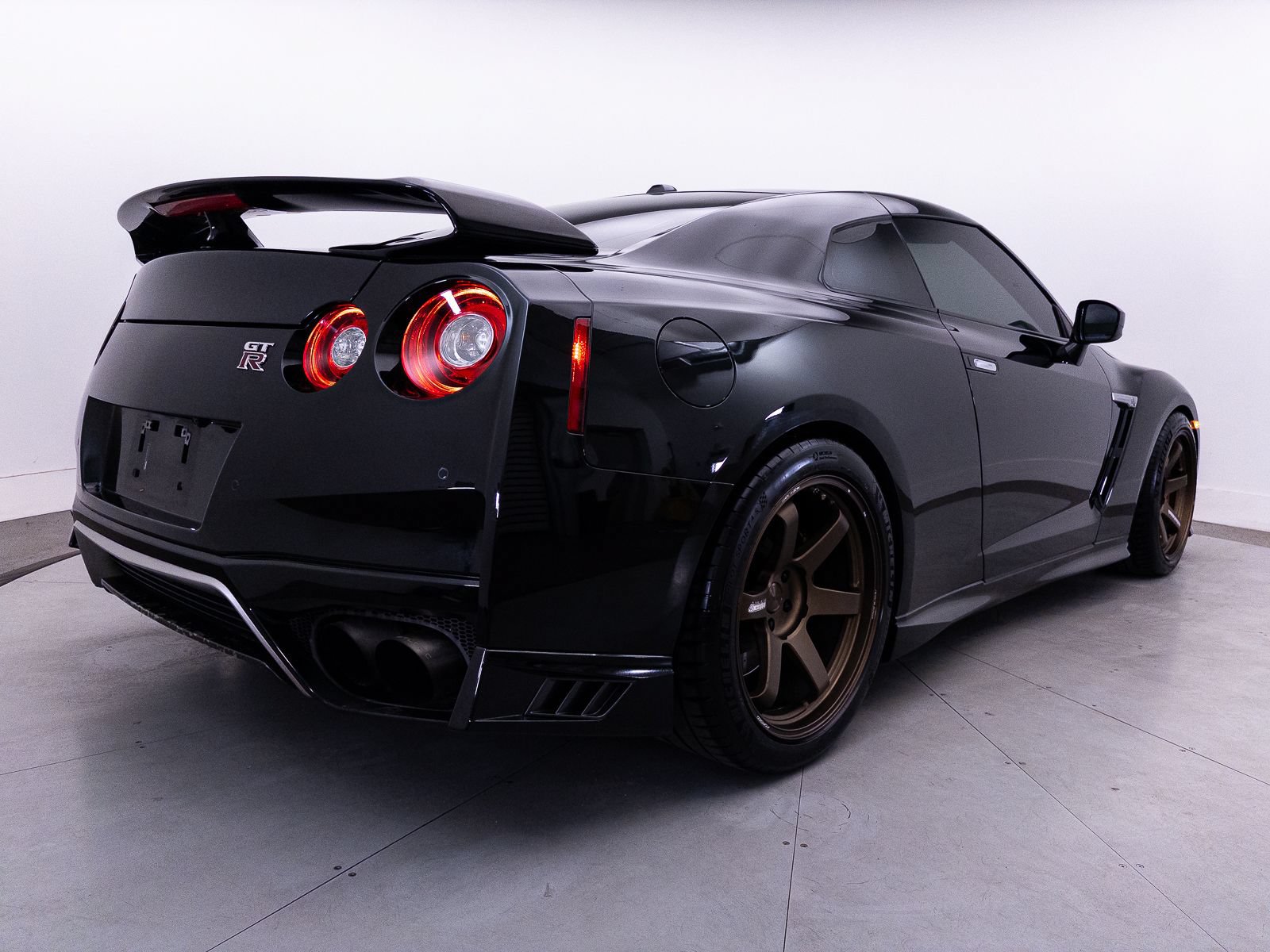 Used 2020 Nissan GT-R Premium w/ Premium Interior Package AWD/4WD image 20