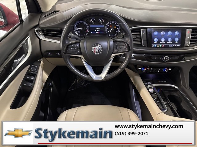 Used 2023 Buick Enclave Essence image 4