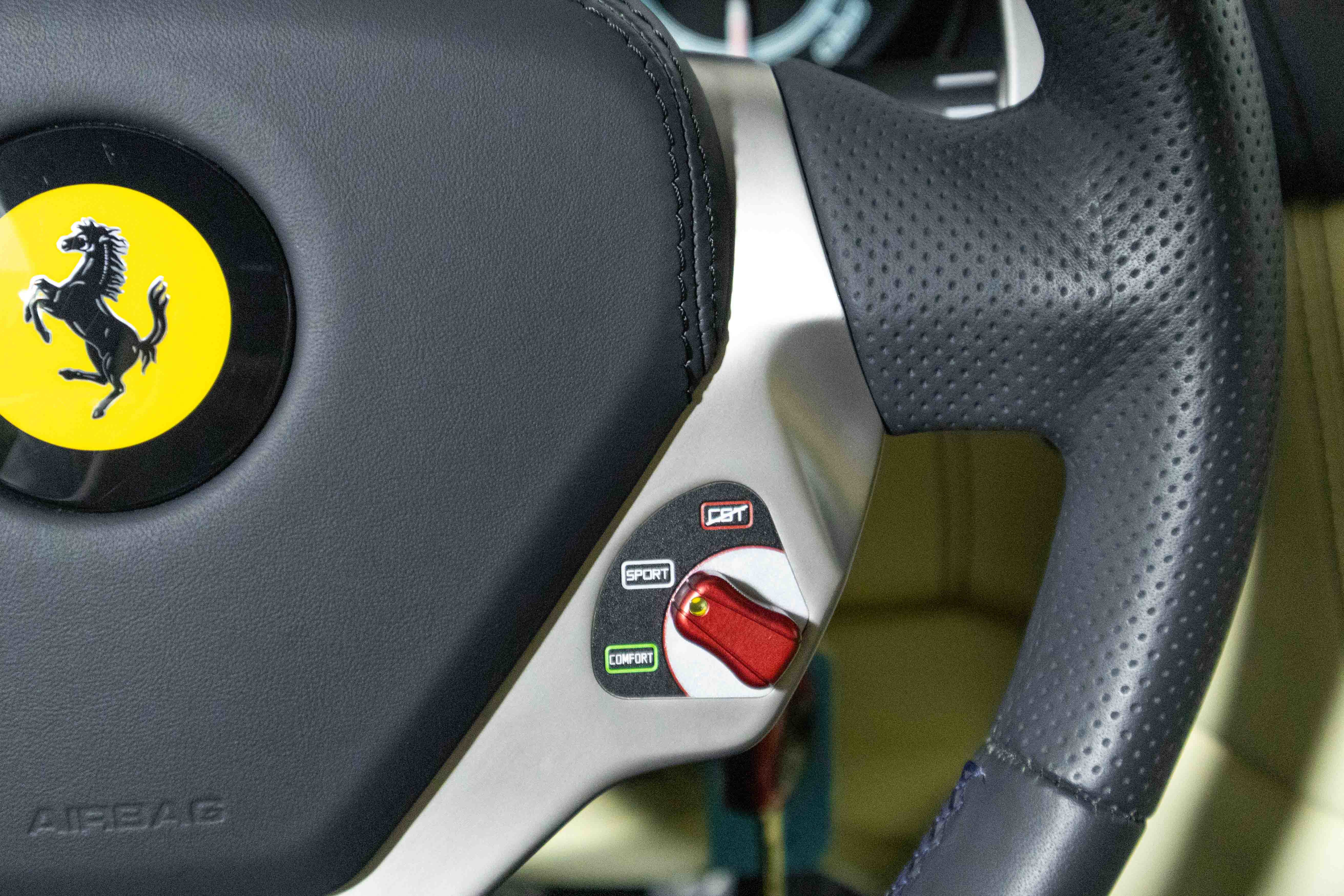 Used 2010 Ferrari California image 28