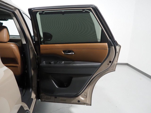Used 2024 Nissan Pathfinder Platinum FWD image 68