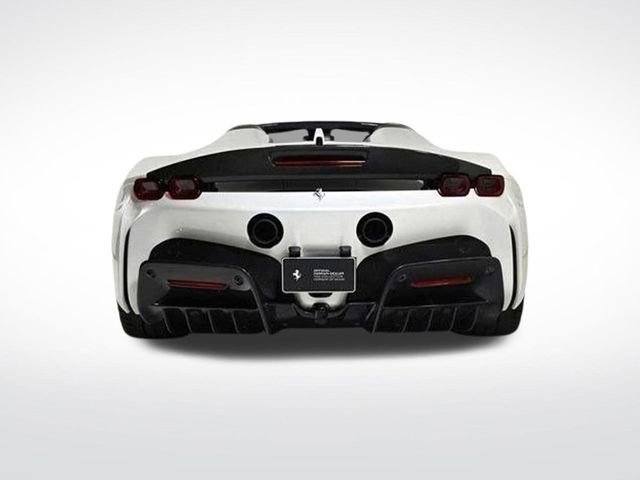 Used 2024 Ferrari SF90 Spider image 8