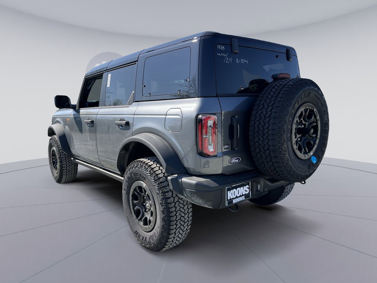 New 2026 Ford Bronco Badlands image 4