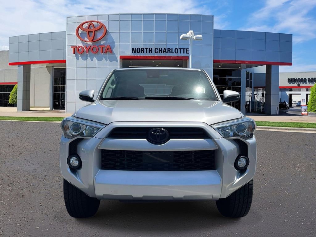 Used 2020 Toyota 4Runner SR5 Premium w/ Moonroof Package AWD/4WD image 2