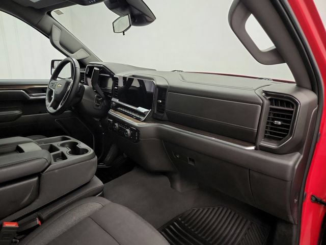 Used 2025 Chevrolet Silverado 1500 LT AWD/4WD image 37