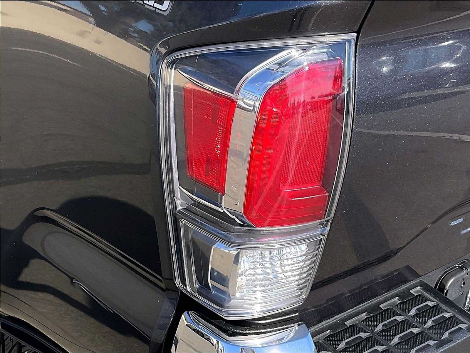 Used 2021 Toyota Tacoma TRD Off-Road AWD/4WD image 32
