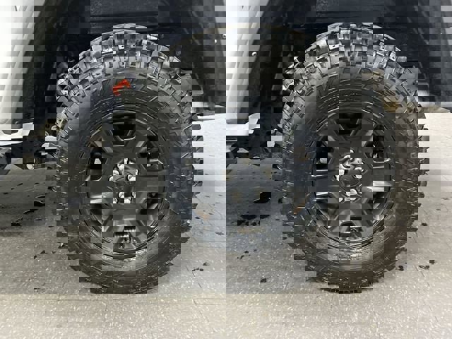 Used 2022 Jeep Gladiator Mojave w/ Cold Weather Group AWD/4WD image 33