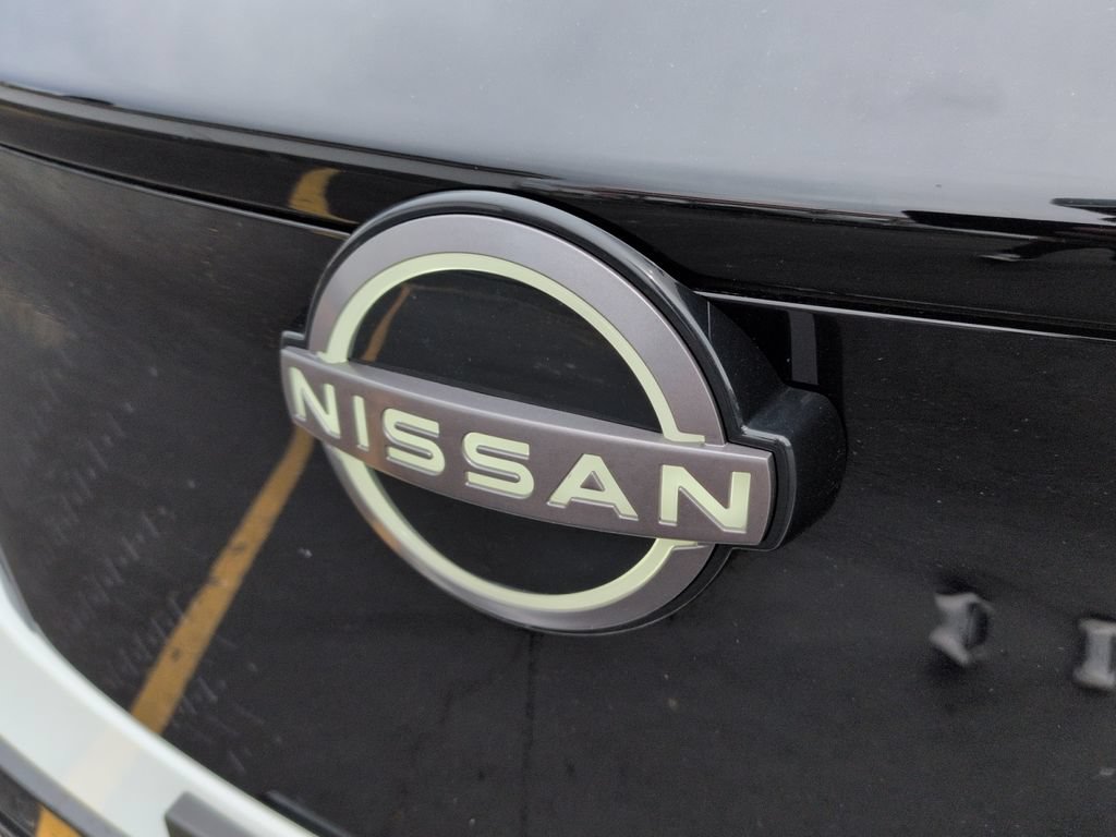 Used 2024 Nissan Ariya AWD image 32