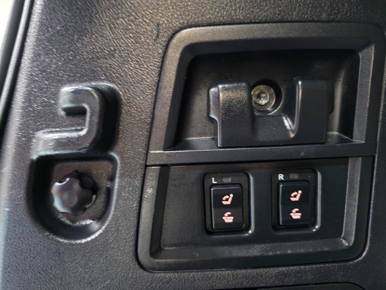 Used 2018 Toyota Sequoia Limited w/ Safety & Convenience Package AWD/4WD image 24
