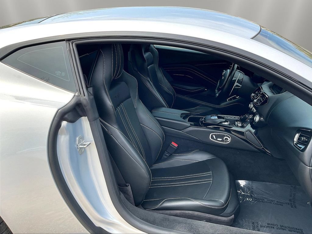 Used 2020 Aston Martin V8 Vantage Coupe RWD image 26