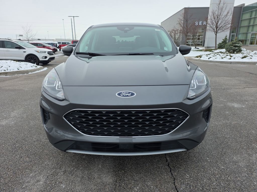 Used 2022 Ford Escape SE w/ Cold Weather Package video 2