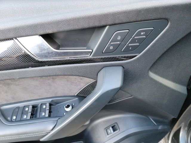 Used 2018 Audi SQ5 Prestige w/ Prestige Package AWD/4WD image 9