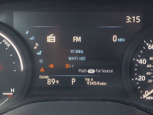 Used 2025 Toyota Sienna XLE FWD image 19