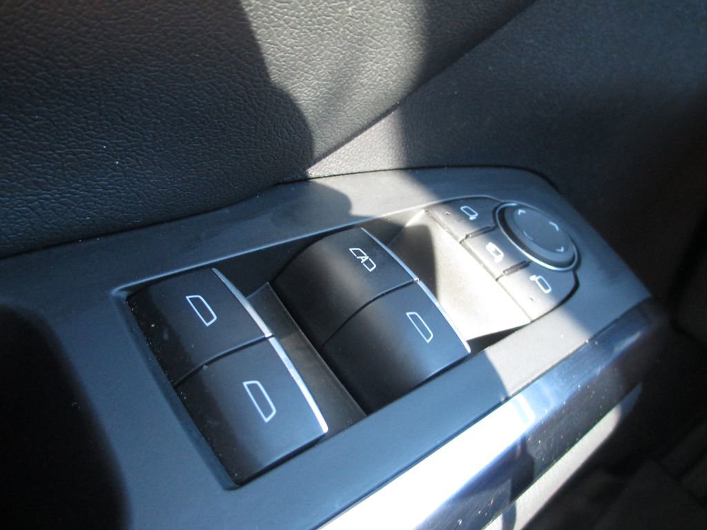 Used 2024 Chevrolet Traverse RS w/ LPO, Floor Liner Package image 29