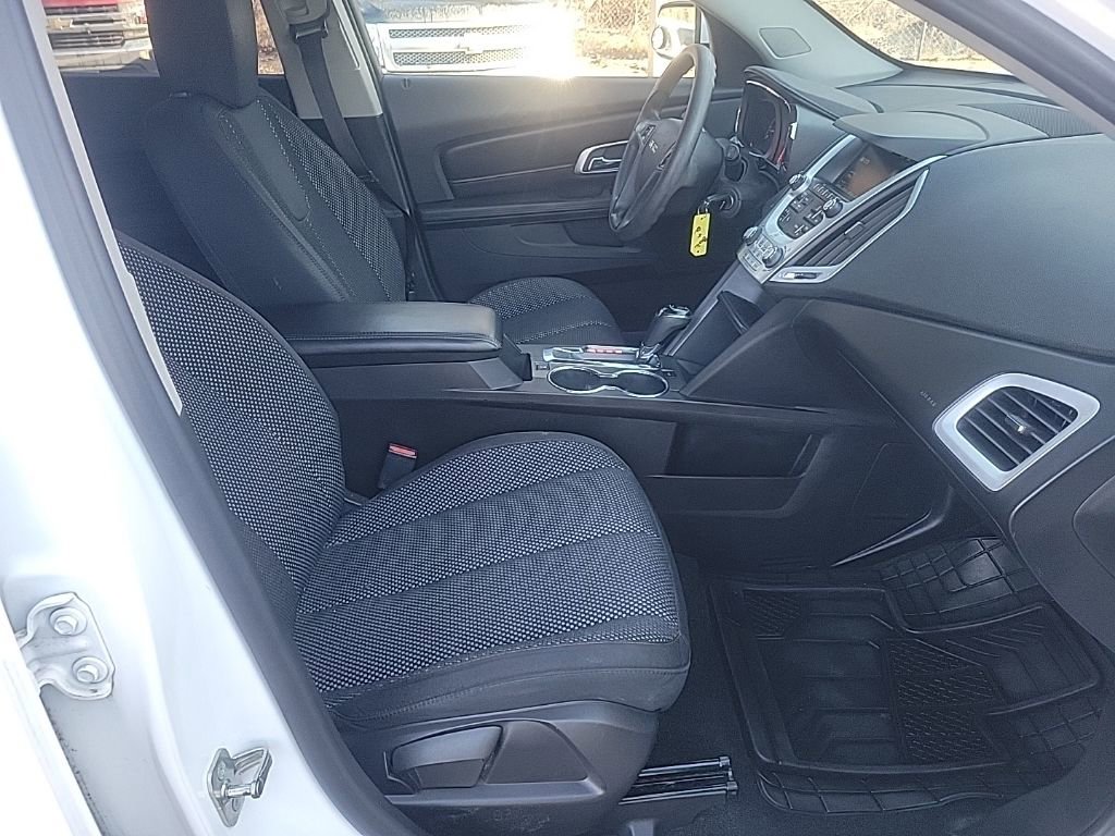 Used 2017 GMC Terrain SLE image 20