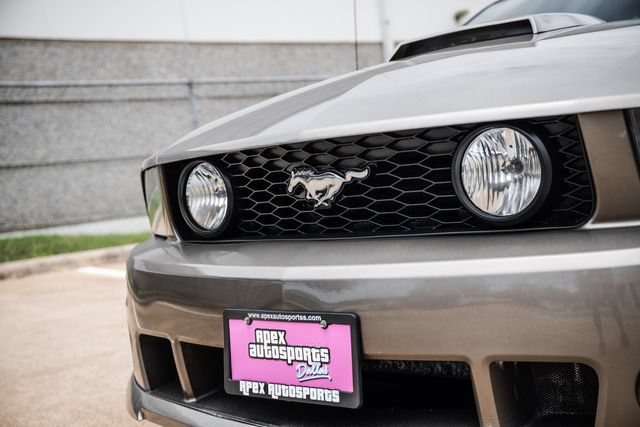 Used 2005 Ford Mustang GT Premium RWD image 25