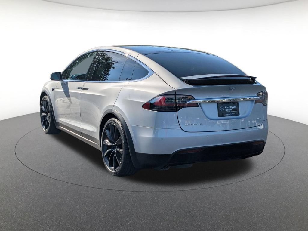 Used 2018 Tesla Model X 75D AWD/4WD image 7