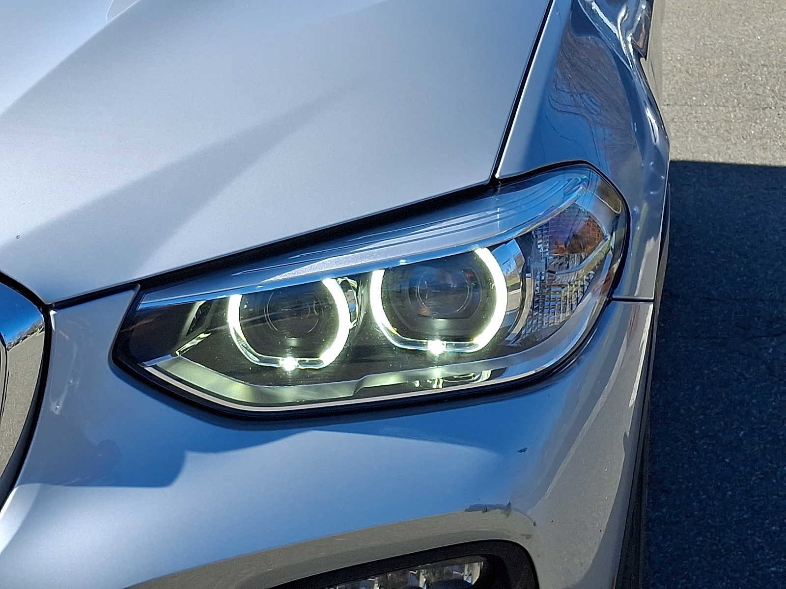 Used 2021 BMW X4 xDrive30i w/ Premium Package AWD/4WD image 9