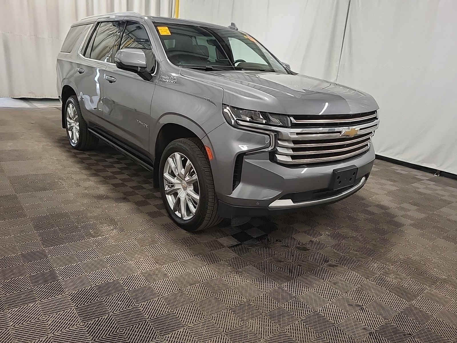 Used 2021 Chevrolet Tahoe High Country w/ Premium Package AWD/4WD image 5