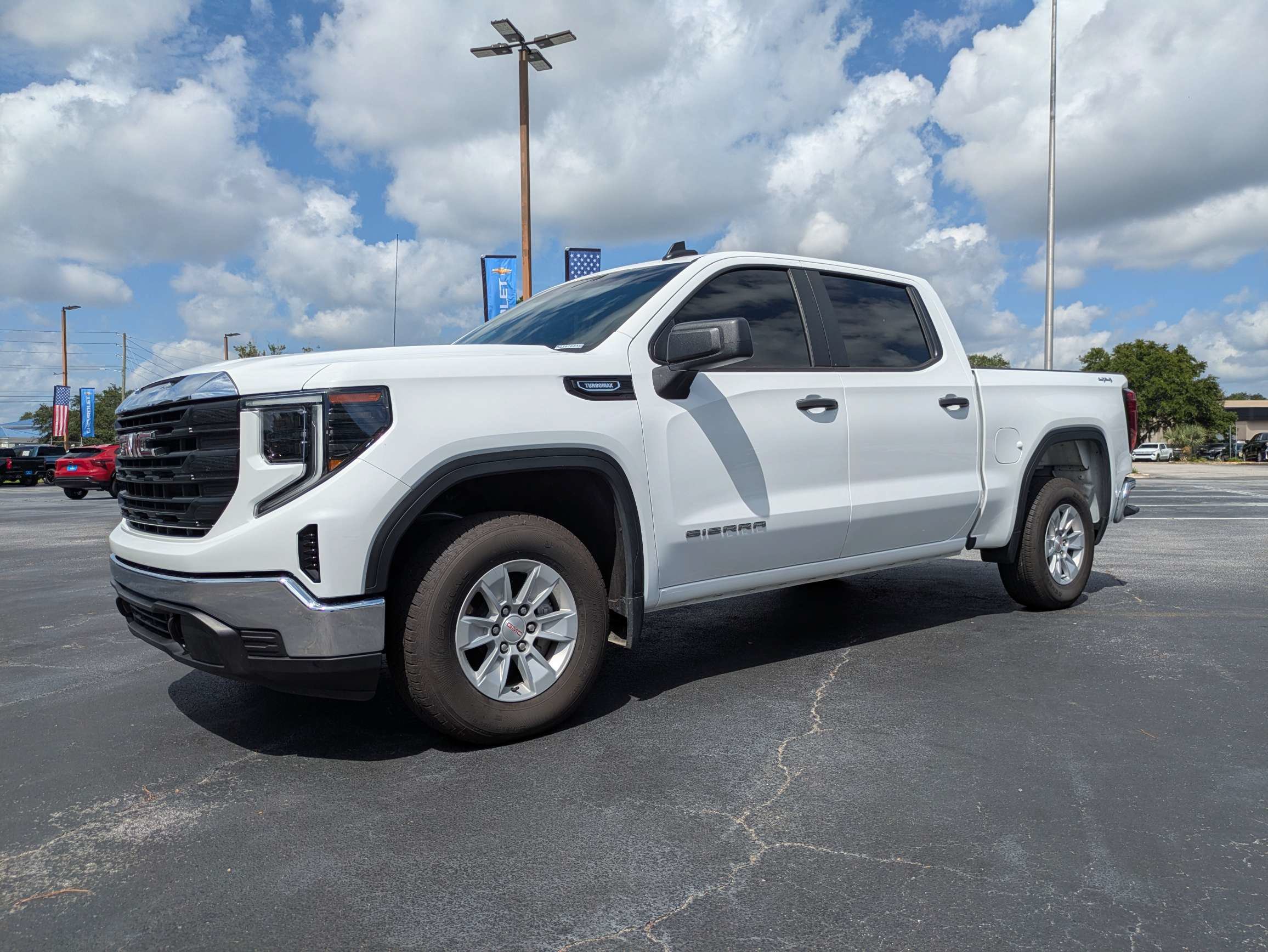 Used 2024 GMC Sierra 1500 Pro w/ Pro Value Package AWD/4WD image 2