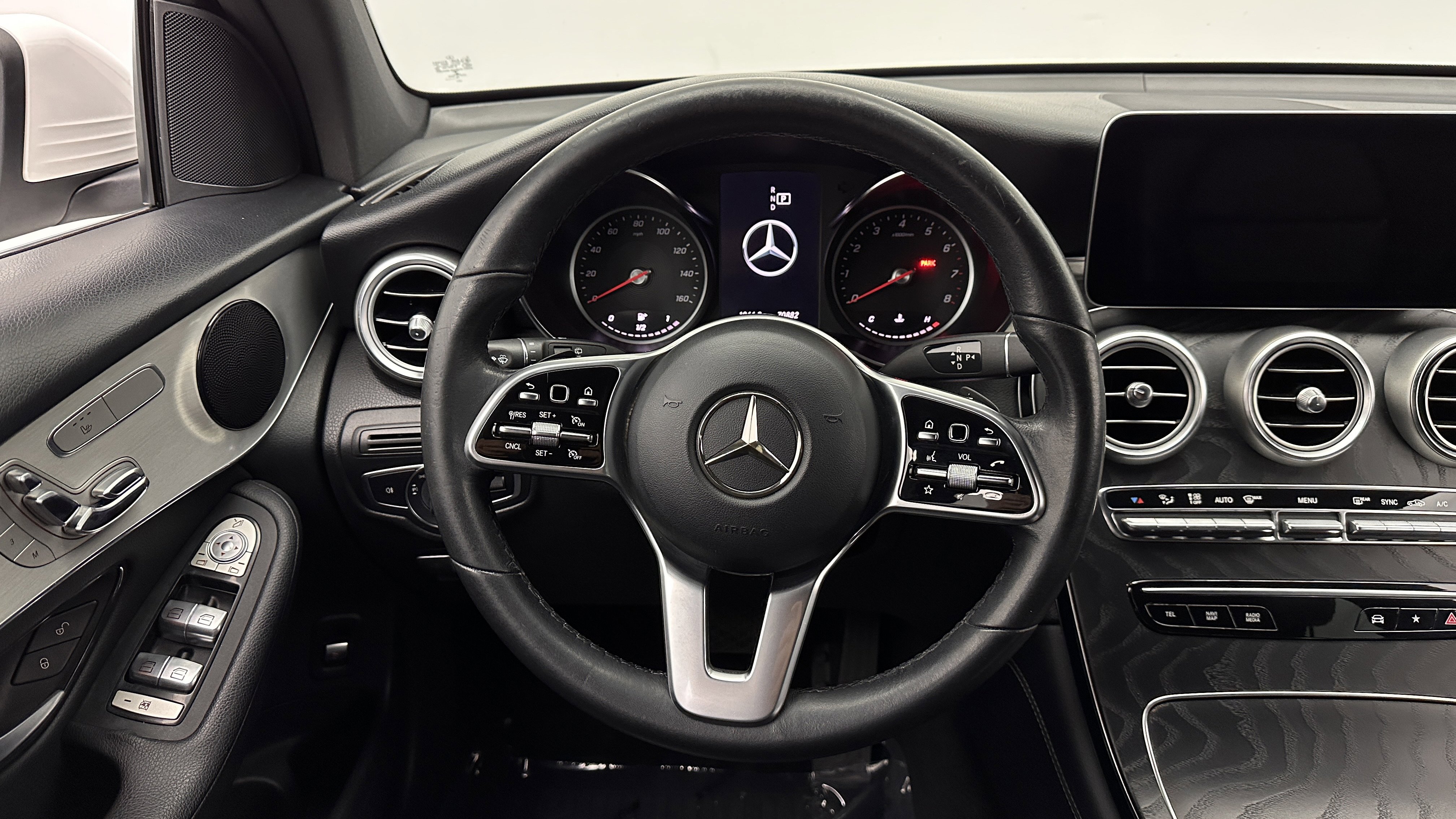 Used 2020 Mercedes-Benz GLC 300 image 24