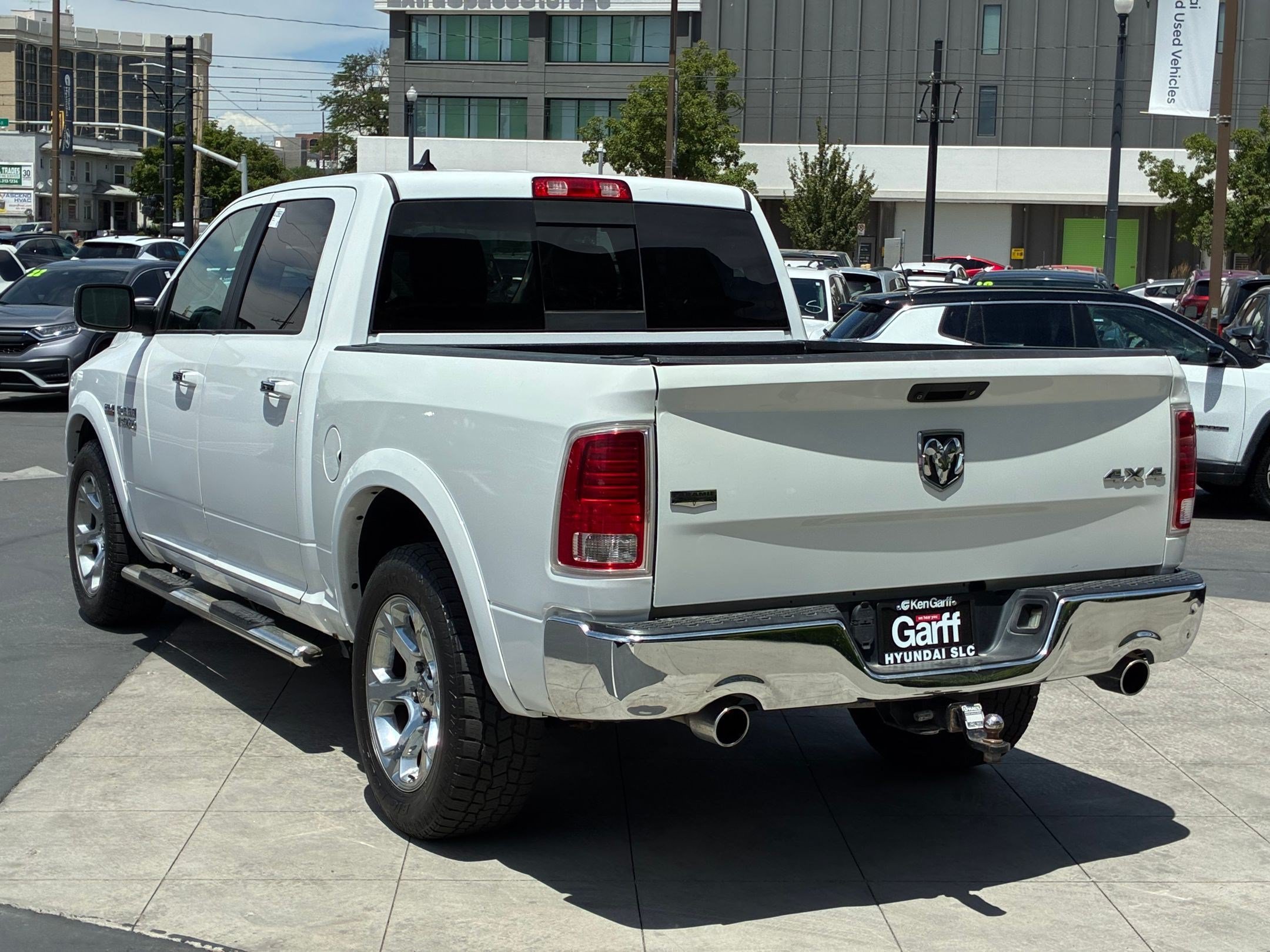 Used 2018 RAM 1500 Laramie AWD/4WD image 8
