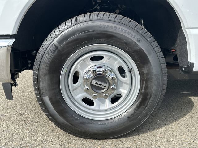 New 2026 Ford F250 XL w/ XL Chrome Package image 20