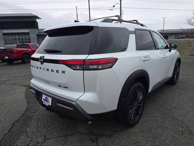 New 2026 Nissan Pathfinder SL image 3