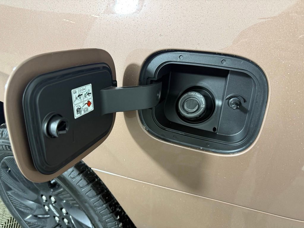 New 2025 Lincoln Navigator L Black Label AWD/4WD image 15
