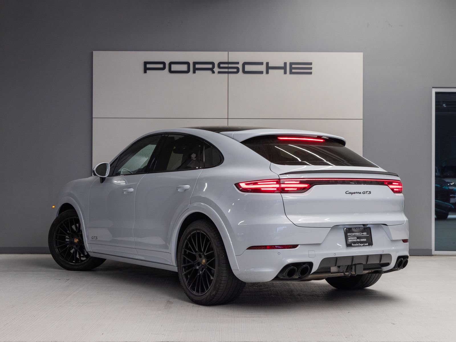 Certified 2023 Porsche Cayenne GTS AWD/4WD image 3
