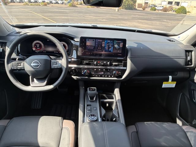 New 2026 Nissan Pathfinder Platinum AWD/4WD image 14