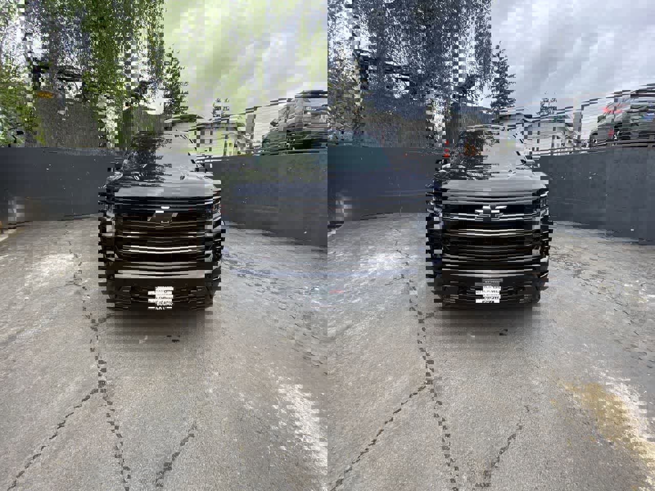 Used 2025 Chevrolet Silverado 1500 High Country w/ Midnight Edition AWD/4WD image 9